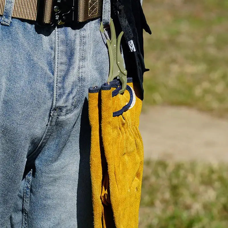 Mitten Clip Fishing Gripper Mitten Clip Outdoor Multi-Functional Fishing Gripper Large Opening Carabiner Fishing Pliers Fish